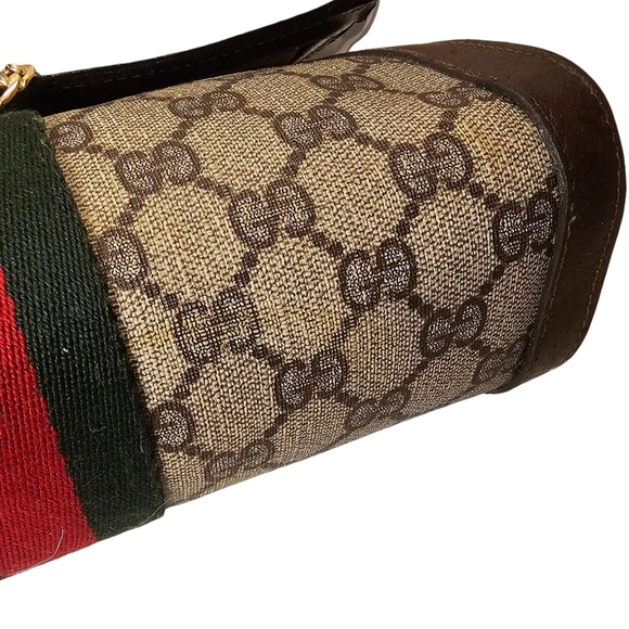VINTAGE GUCCI CLUTCH - Picture 8 of 12